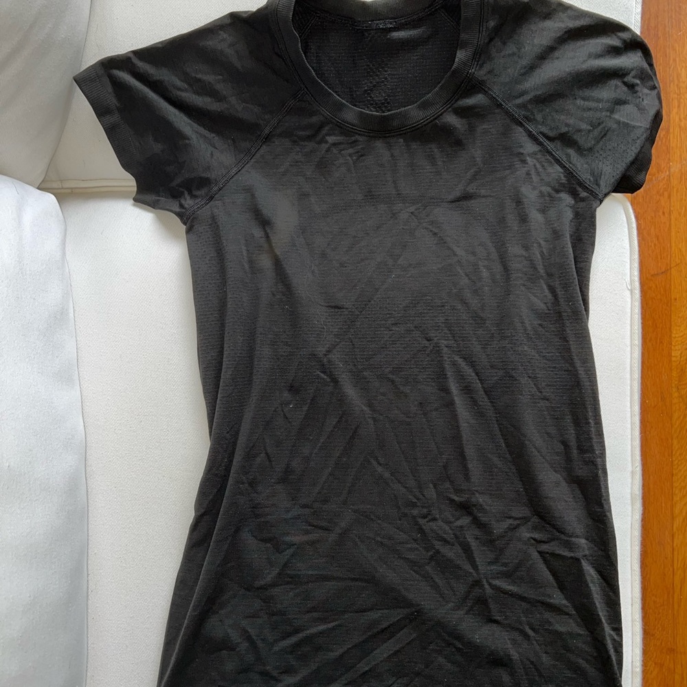 Lululemon short sleeve swift tech size 6 black